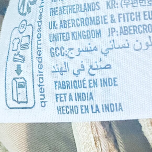 Abercrombie & Fitch Light Yellow Cargo Pants – Made in India - Size 31 - Picture 10 of 17